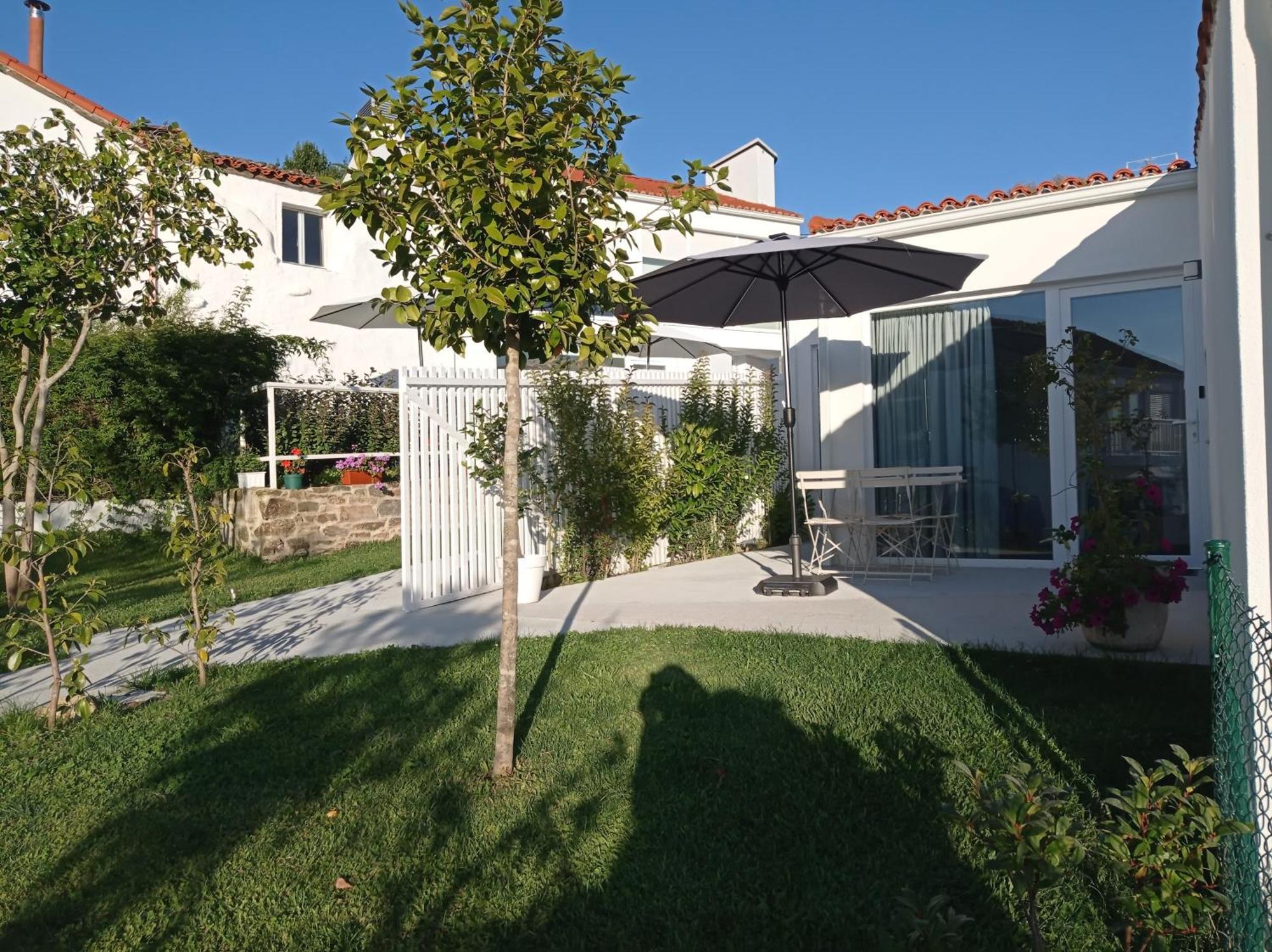 Casas Turisticas Lar Jardin - Parking Privado سانتياغو دي كومبوستيلا المظهر الخارجي الصورة