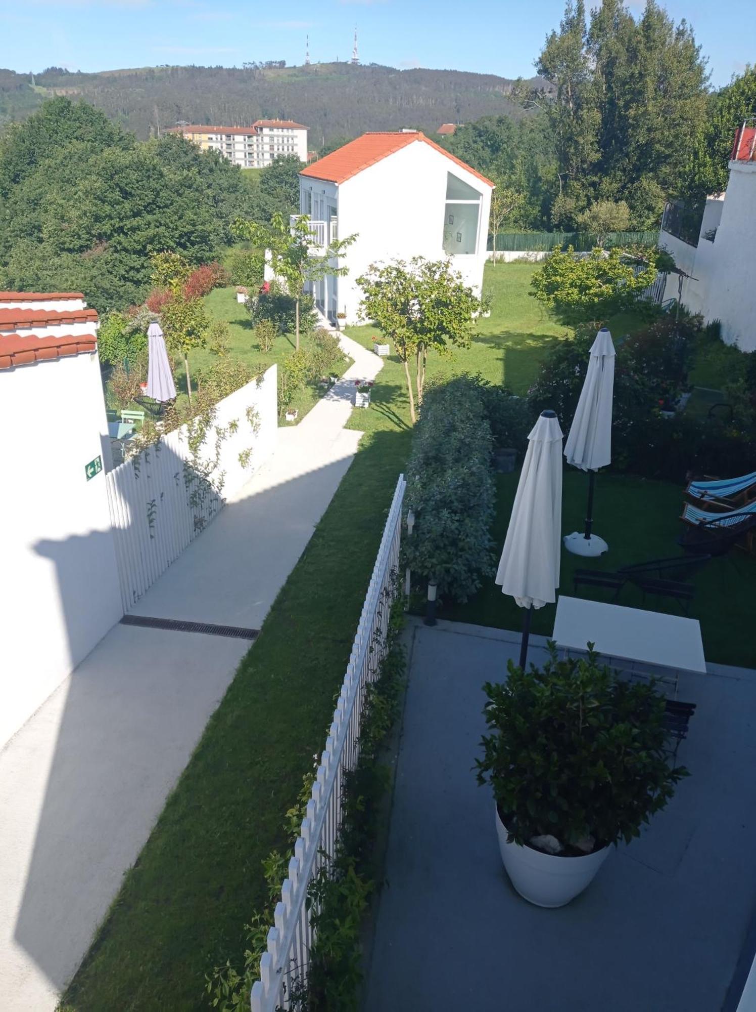 Casas Turisticas Lar Jardin - Parking Privado سانتياغو دي كومبوستيلا المظهر الخارجي الصورة