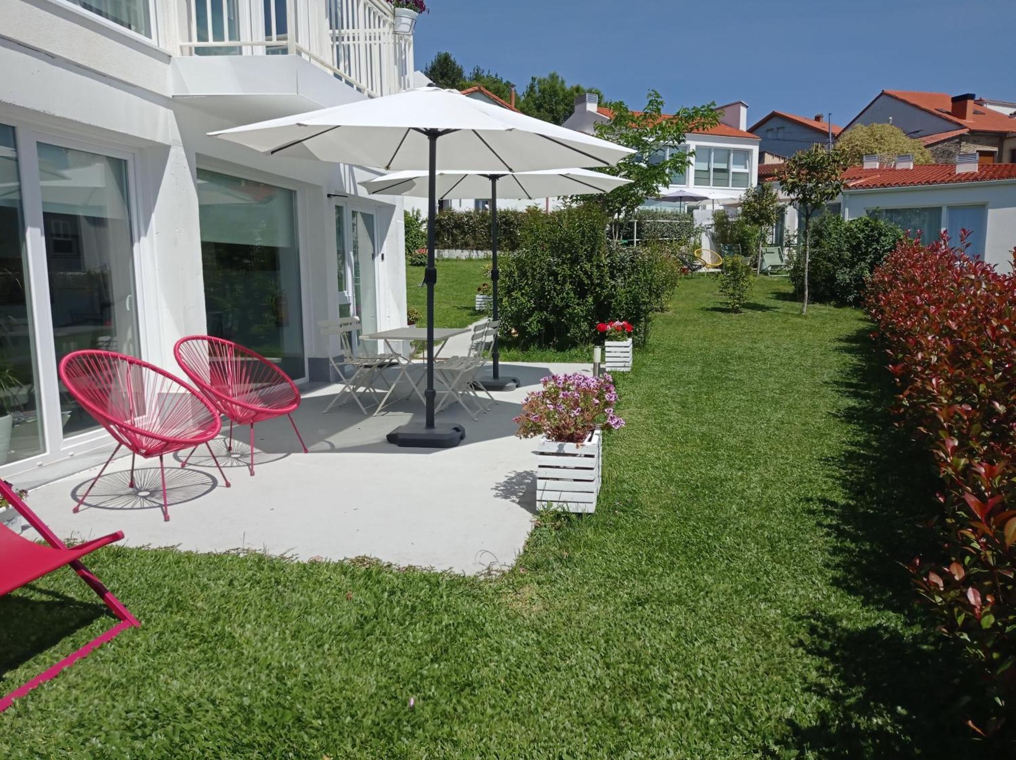 Casas Turisticas Lar Jardin - Parking Privado سانتياغو دي كومبوستيلا المظهر الخارجي الصورة